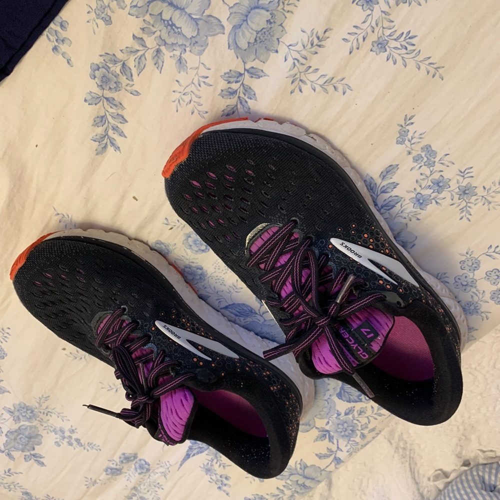 Brooks glycerin 17  size 8